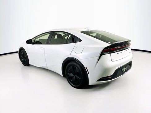 Used 2023 Toyota Prius LE image 5