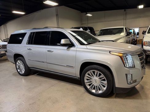 Used 2016 Cadillac Escalade ESV Platinum AWD/4WD image 1