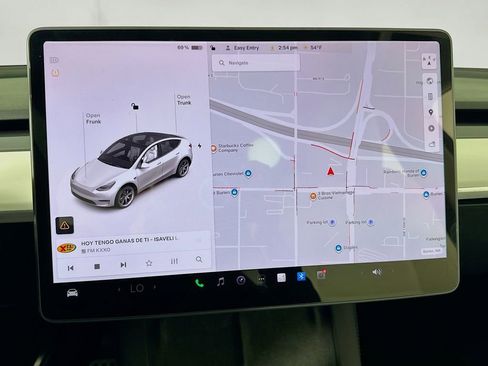 Used 2021 Tesla Model Y Long Range AWD/4WD image 29