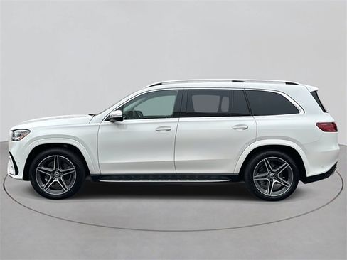 New 2025 Mercedes-Benz GLS 450 4MATIC image 2