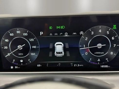 Used 2024 Kia Seltos EX AWD/4WD image 9