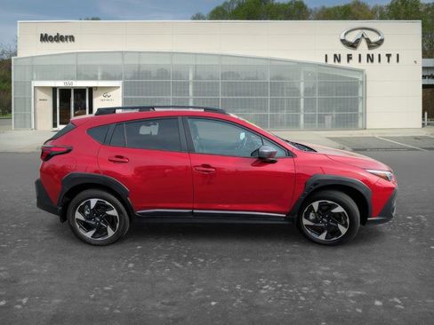 Used 2024 Subaru Crosstrek 2.5i Limited AWD/4WD image 3