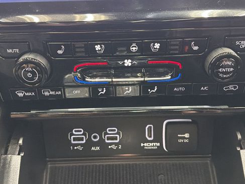 Used 2023 Jeep Grand Cherokee 30th Anniversary AWD/4WD image 20