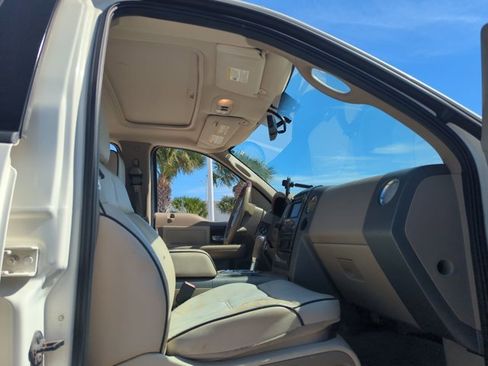 Used 2008 Lincoln Mark LT 4x4 image 15