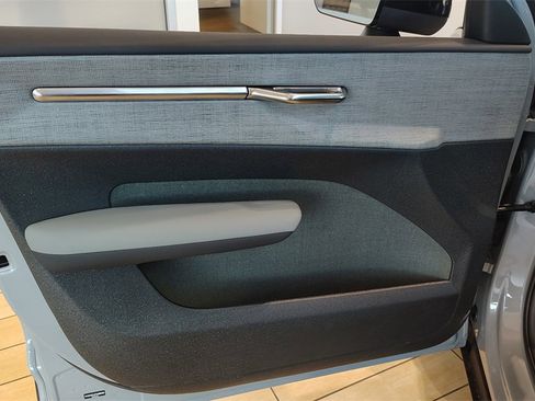 New 2026 Volvo EX30 Cross Country Ultra image 7