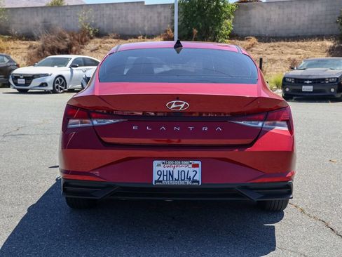 Used 2023 Hyundai Elantra SEL FWD image 5