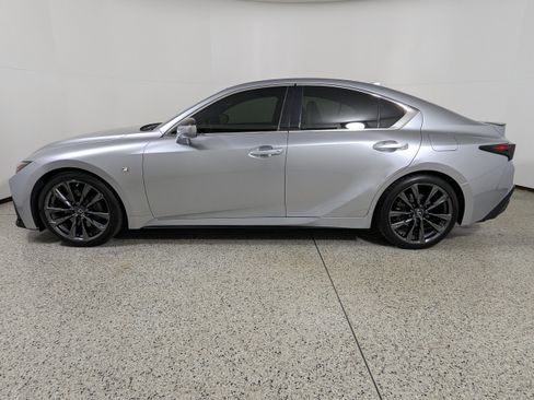 Used 2022 Lexus IS 350 F Sport image 4