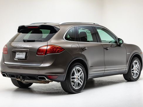 Used 2014 Porsche Cayenne S image 13