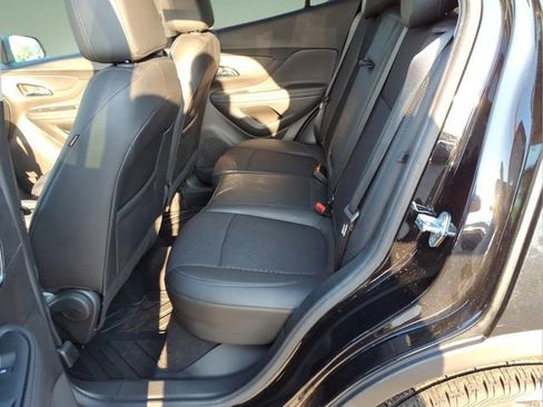 Used 2022 Buick Encore Preferred w/ Safety Package AWD/4WD image 12