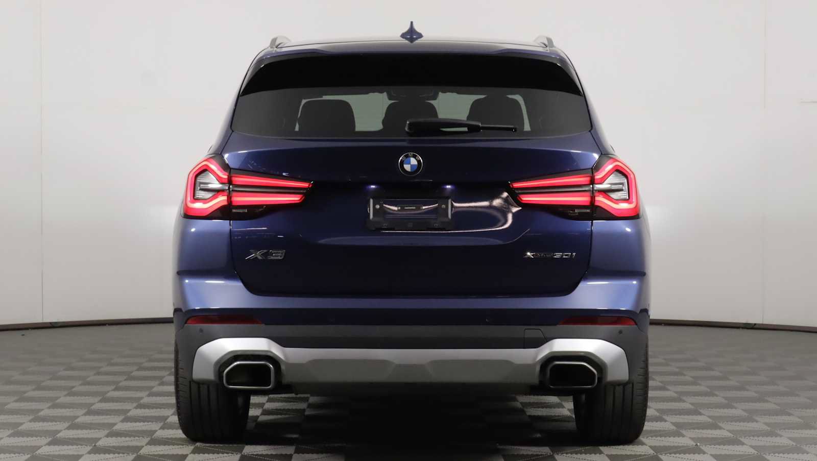 Used 2024 BMW X3 xDrive30i w/ Premium Package AWD/4WD image 5