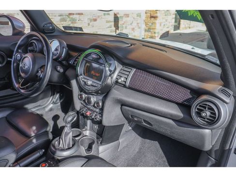 Used 2018 MINI Cooper S image 14