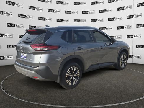 Used 2023 Nissan Rogue SV w/ SV Premium B Package image 6