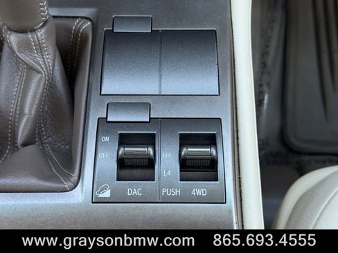 Used 2018 Lexus GX 460 Premium w/ Premium Package image 30