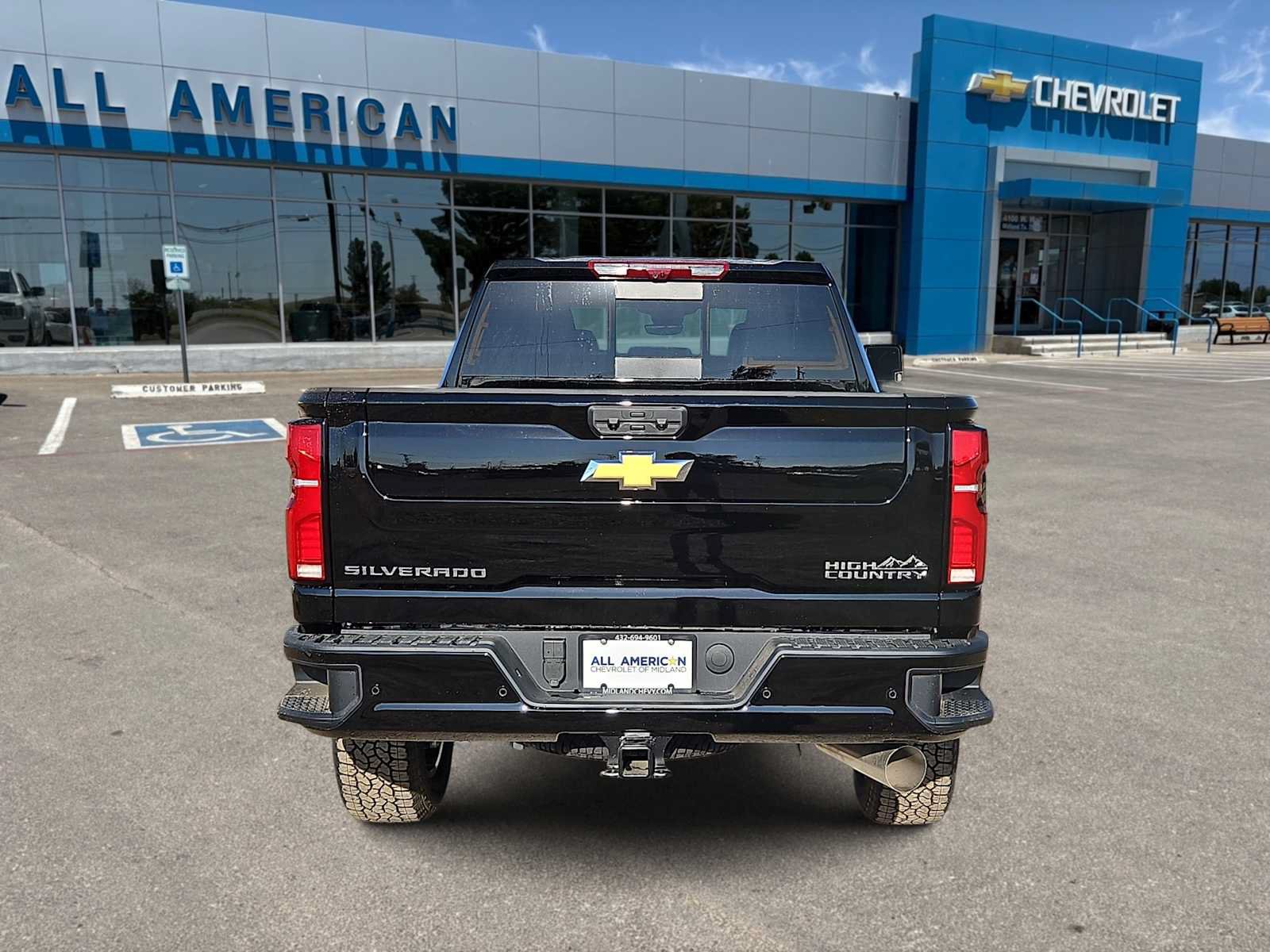 New 2026 Chevrolet Silverado 2500 High Country w/ High Country Premium Package AWD/4WD image 7
