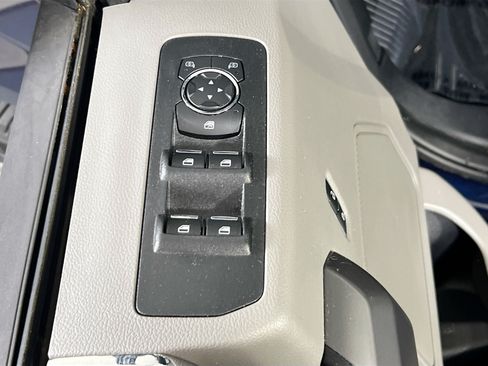 Used 2019 Ford F150 XLT w/ Equipment Group 302A Luxury AWD/4WD image 17