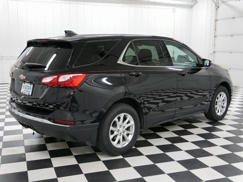 Used 2018 Chevrolet Equinox LT image 3
