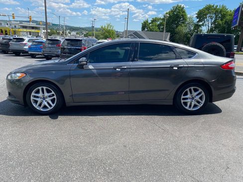 Used 2015 Ford Fusion SE FWD image 6