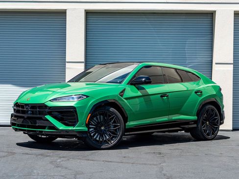 Used 2025 Lamborghini Urus SE AWD/4WD image 4