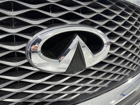 Used 2024 INFINITI QX80 Luxe image 9