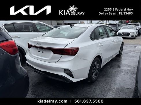 Used 2023 Kia Forte LXS w/ LXS Technology Package FWD image 7