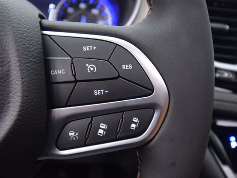 New 2026 Chrysler Pacifica Pinnacle image 33