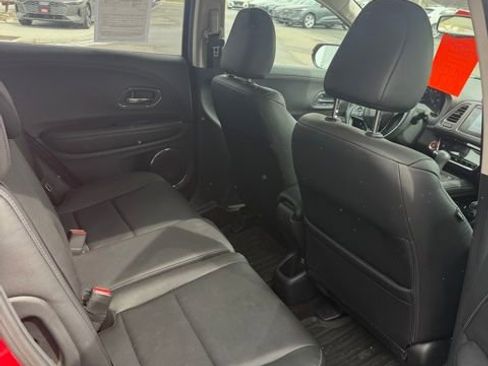 Used 2018 Honda HR-V EX-L image 8