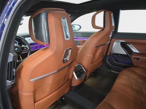 Certified 2023 BMW 760i xDrive AWD/4WD image 12