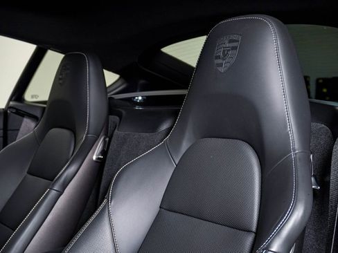 Used 2024 Porsche 718 Cayman RWD image 19