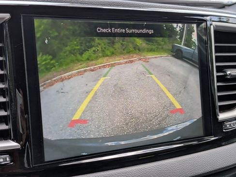 Used 2025 Chrysler Pacifica Select FWD image 19