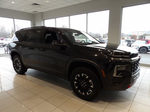 Used 2024 Chevrolet Traverse Z71 w/ LPO, Floor Liner Package image 3