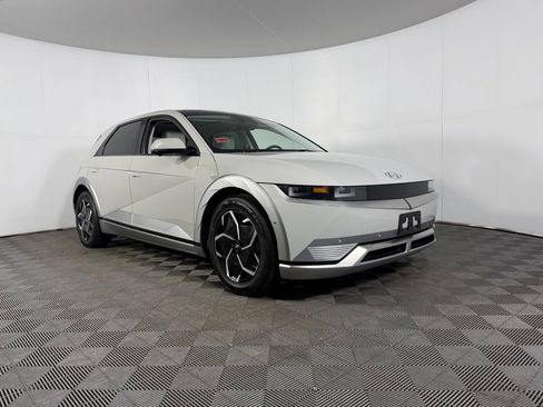Used 2023 Hyundai Ioniq 5 Limited RWD image 4