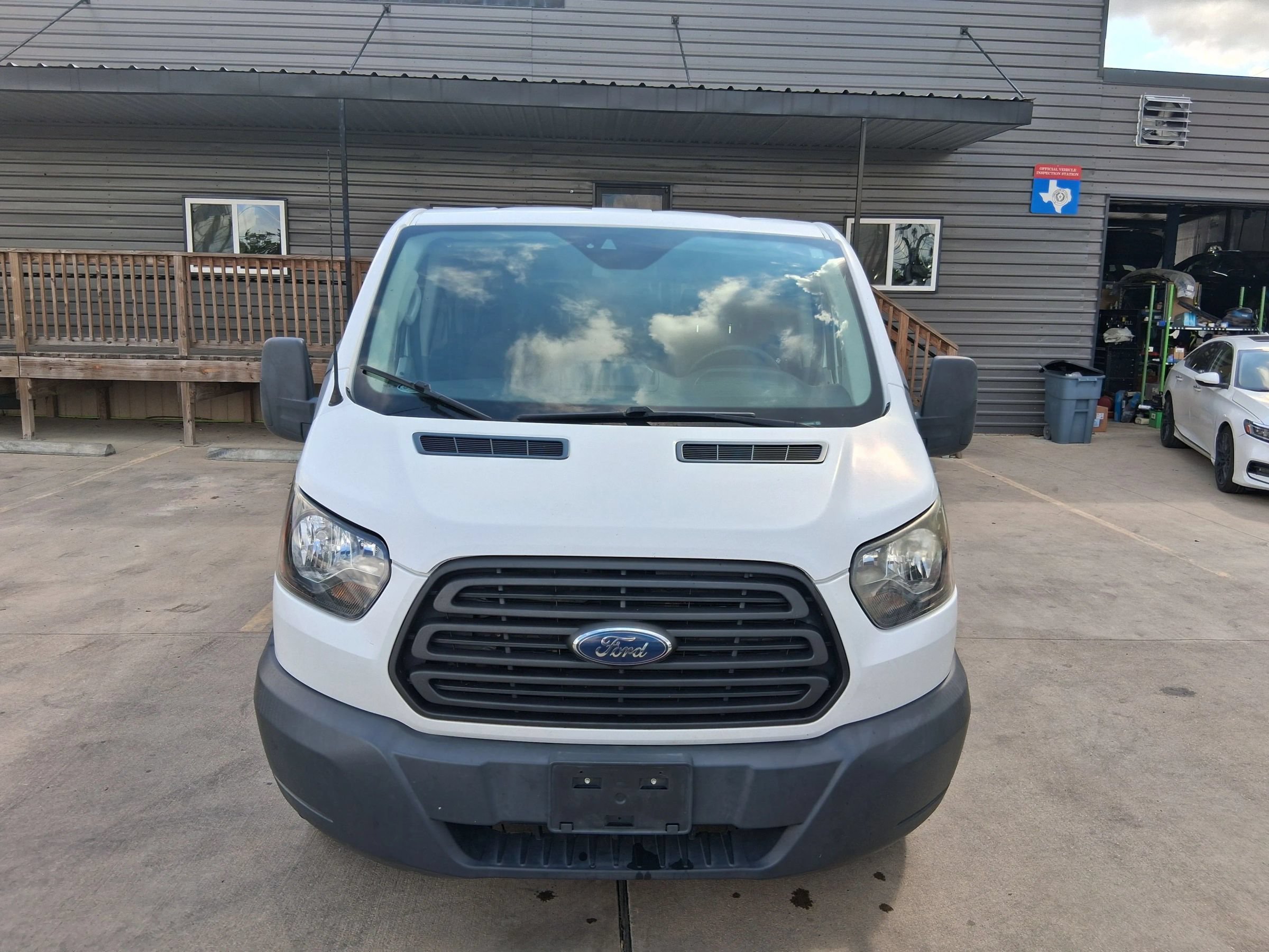 Used 2018 Ford Transit 350 XL RWD image 12