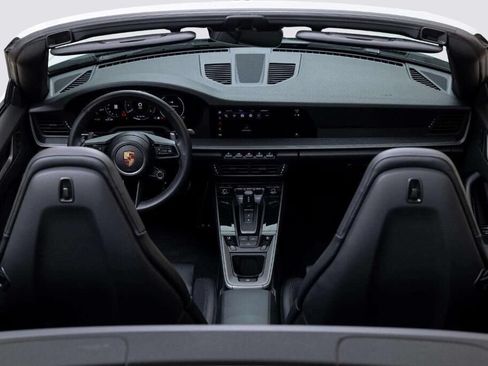Used 2025 Porsche 911 Carrera RWD image 7