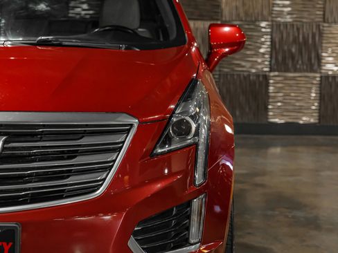 Used 2019 Cadillac XT5 FWD image 40