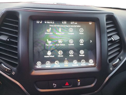 Used 2022 Jeep Cherokee Trailhawk image 14