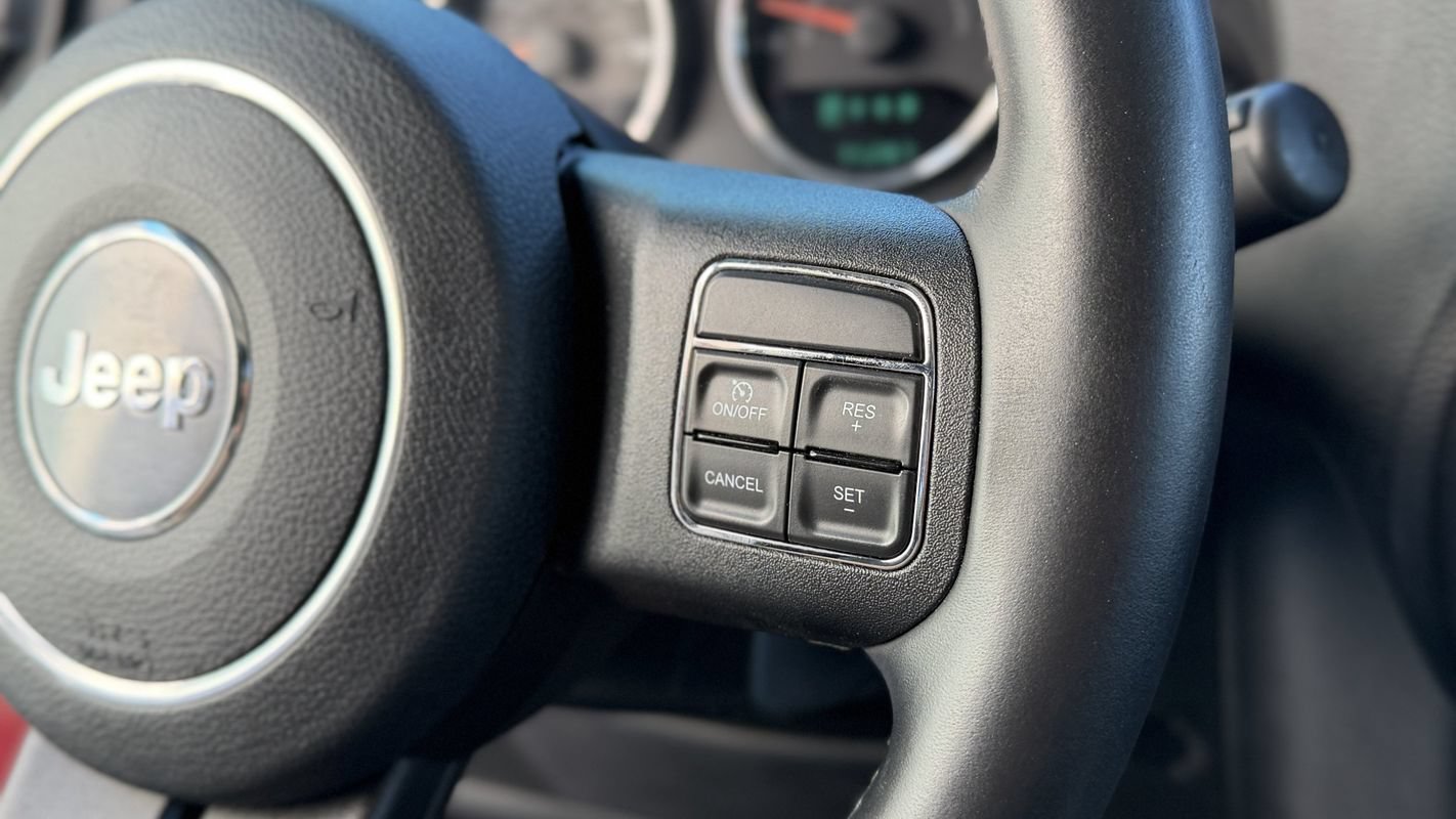 Used 2012 Jeep Wrangler Unlimited Sport AWD/4WD image 18