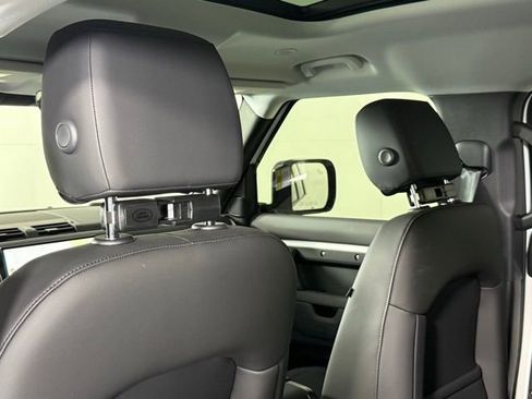 New 2025 Land Rover Defender 110 S image 21