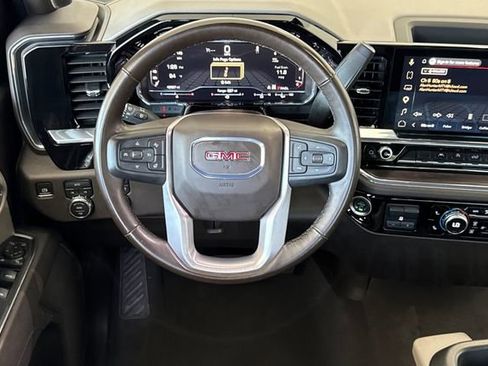 Used 2025 GMC Sierra 1500 SLT AWD/4WD image 16