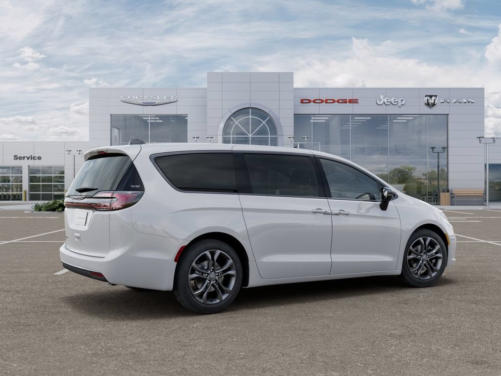 New 2026 Chrysler Pacifica Select FWD image 4