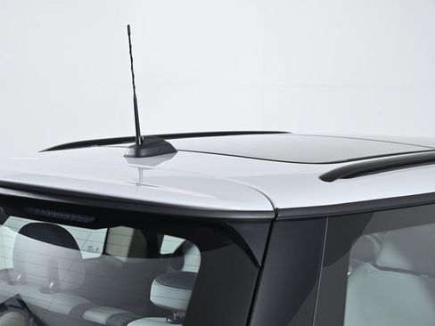 Certified 2025 MINI Cooper S FWD image 11