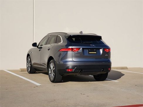 Used 2018 Jaguar F-PACE Prestige image 5