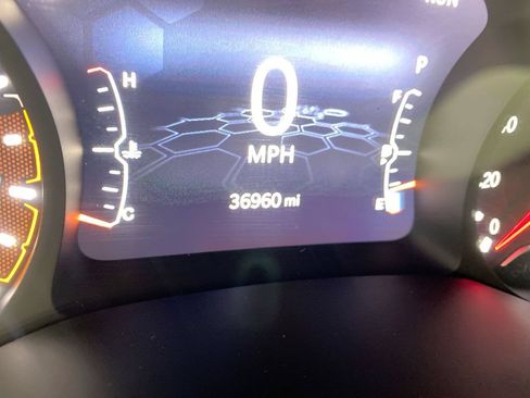 Used 2022 Jeep Compass Limited AWD/4WD image 17
