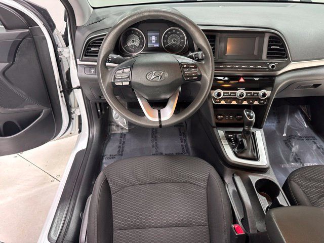 Used 2020 Hyundai Elantra SE w/ Cargo Package (C1) FWD image 13