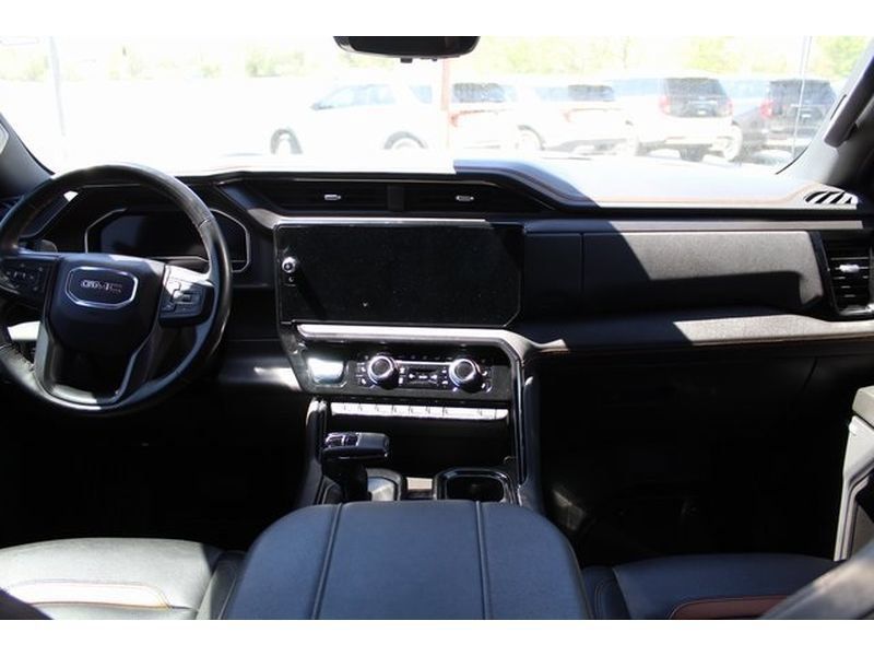 Used 2024 GMC Sierra 1500 AT4 w/ Technology Package AWD/4WD image 27