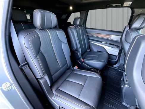 Used 2026 Cadillac Vistiq Luxury AWD/4WD image 21