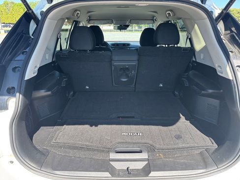 Used 2020 Nissan Rogue SV AWD/4WD image 13