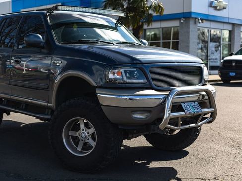 Used 2001 Ford Expedition Eddie Bauer image 3