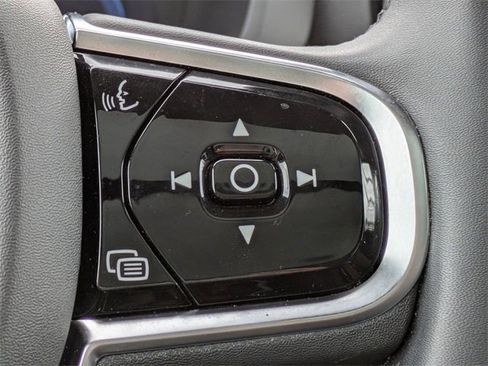 Used 2024 Volvo XC60 B5 Plus image 30