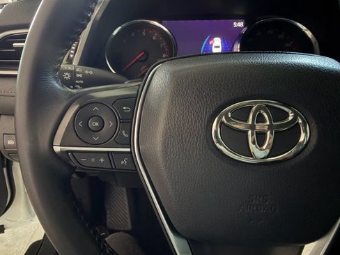 Used 2019 Toyota Camry XSE FWD image 21