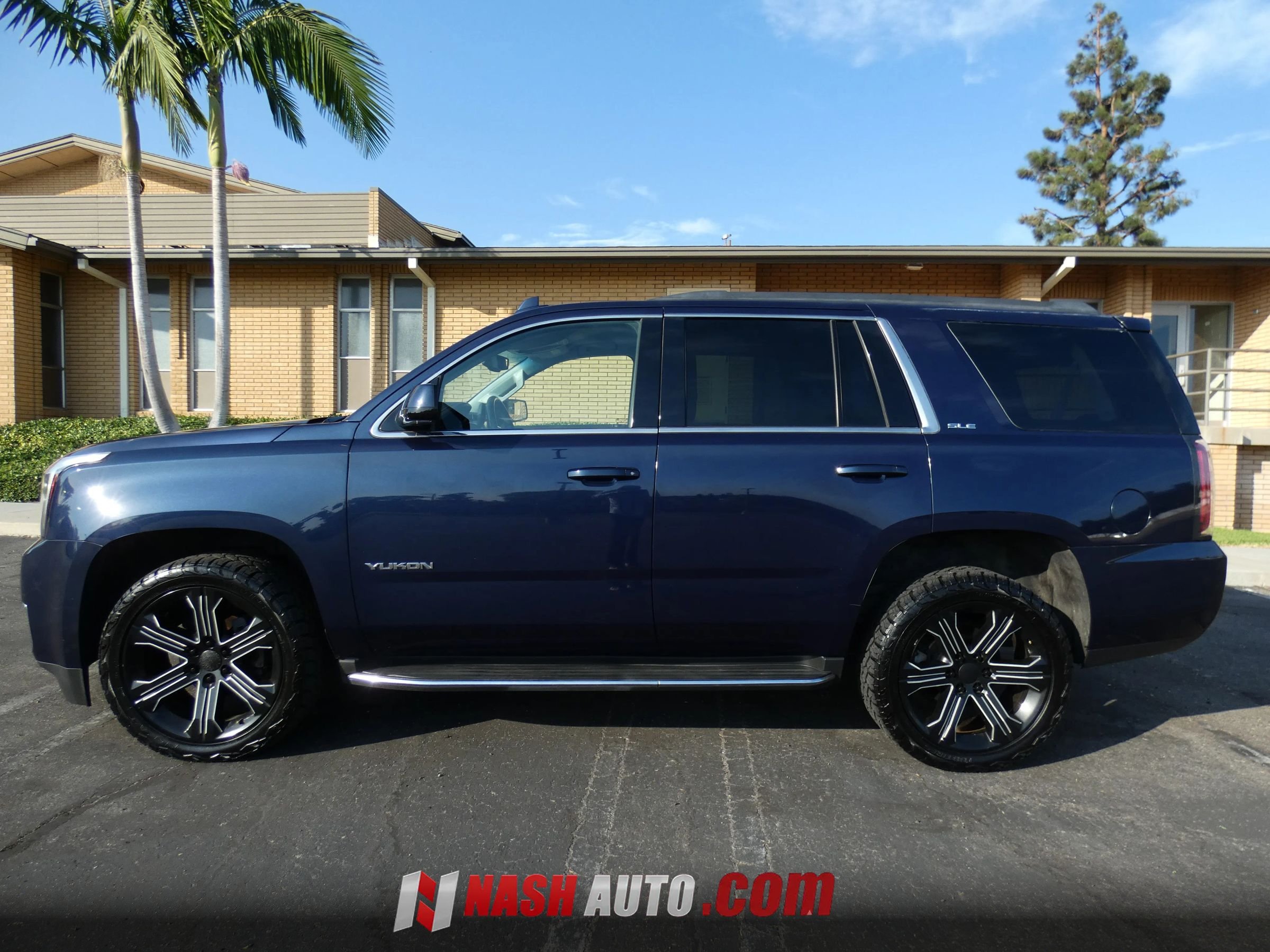 Used 2018 GMC Yukon SLE w/ Convenience Package AWD/4WD image 14